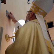 Tzw. zacheuszki - pamiątki konsekracji.